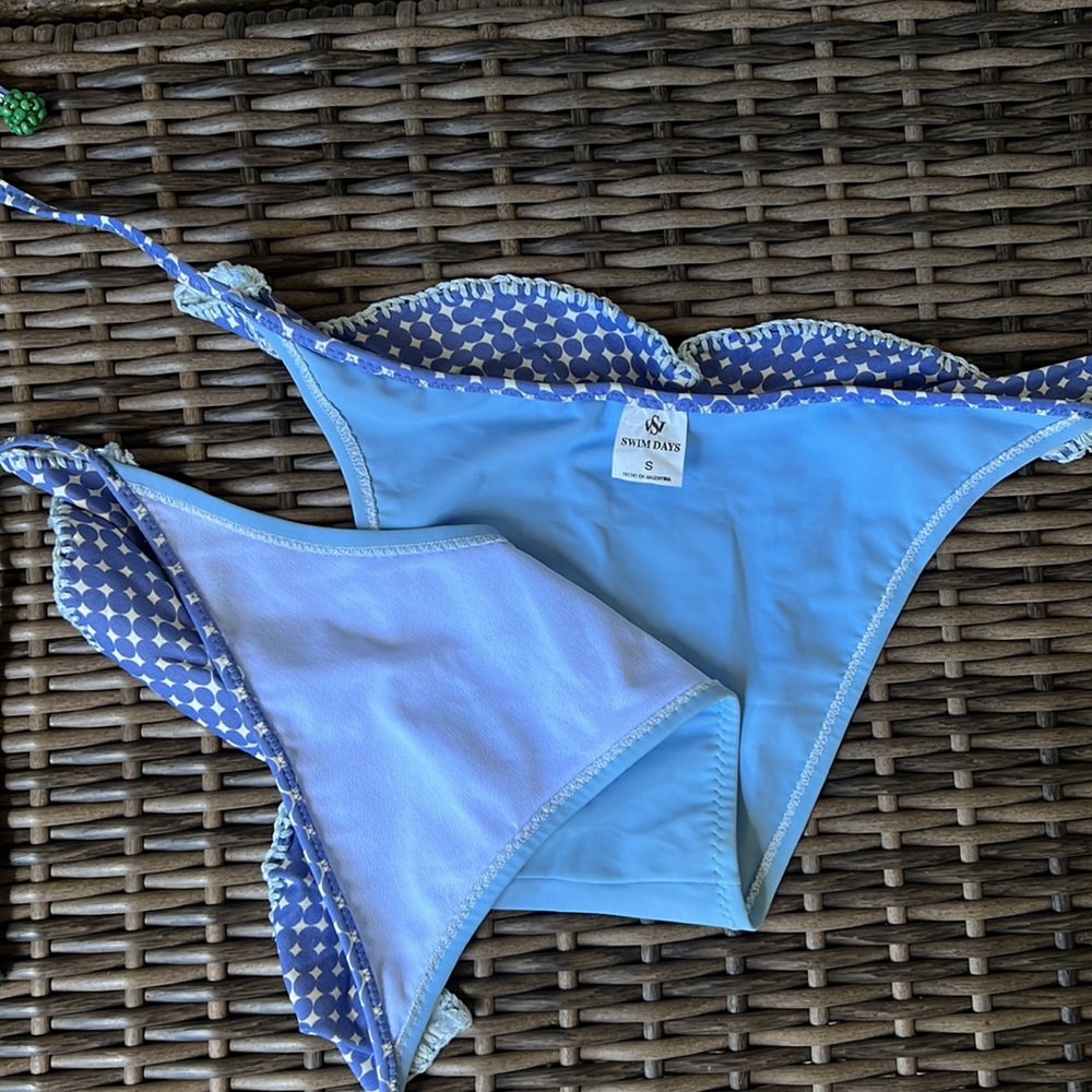 Beautiful Swim Days colored bikini. - Picture 8 of 15